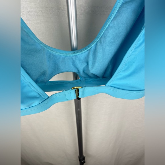 VYB BLUE SOLID CAP SLEEVE SWIM BRALETTE Size Medium NWT - Picture 13 of 13
